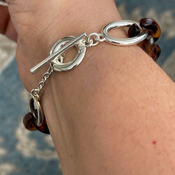 Tortoise shell lucite silver tone chain bracelet - Picture 5 of 6